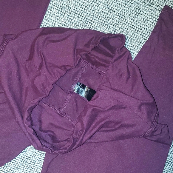 New Style brand leggings size medium - Picture 2 of 3